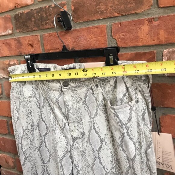 NYDJ NEW Ami High Rise Animal Snakeskin Print Jeans Slim Pant Stretch Gray  16 - Picture 13 of 16